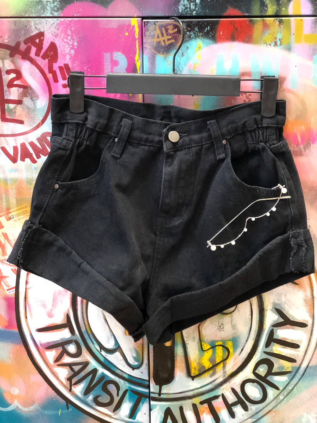 All Black Everything｜Denim Shorts